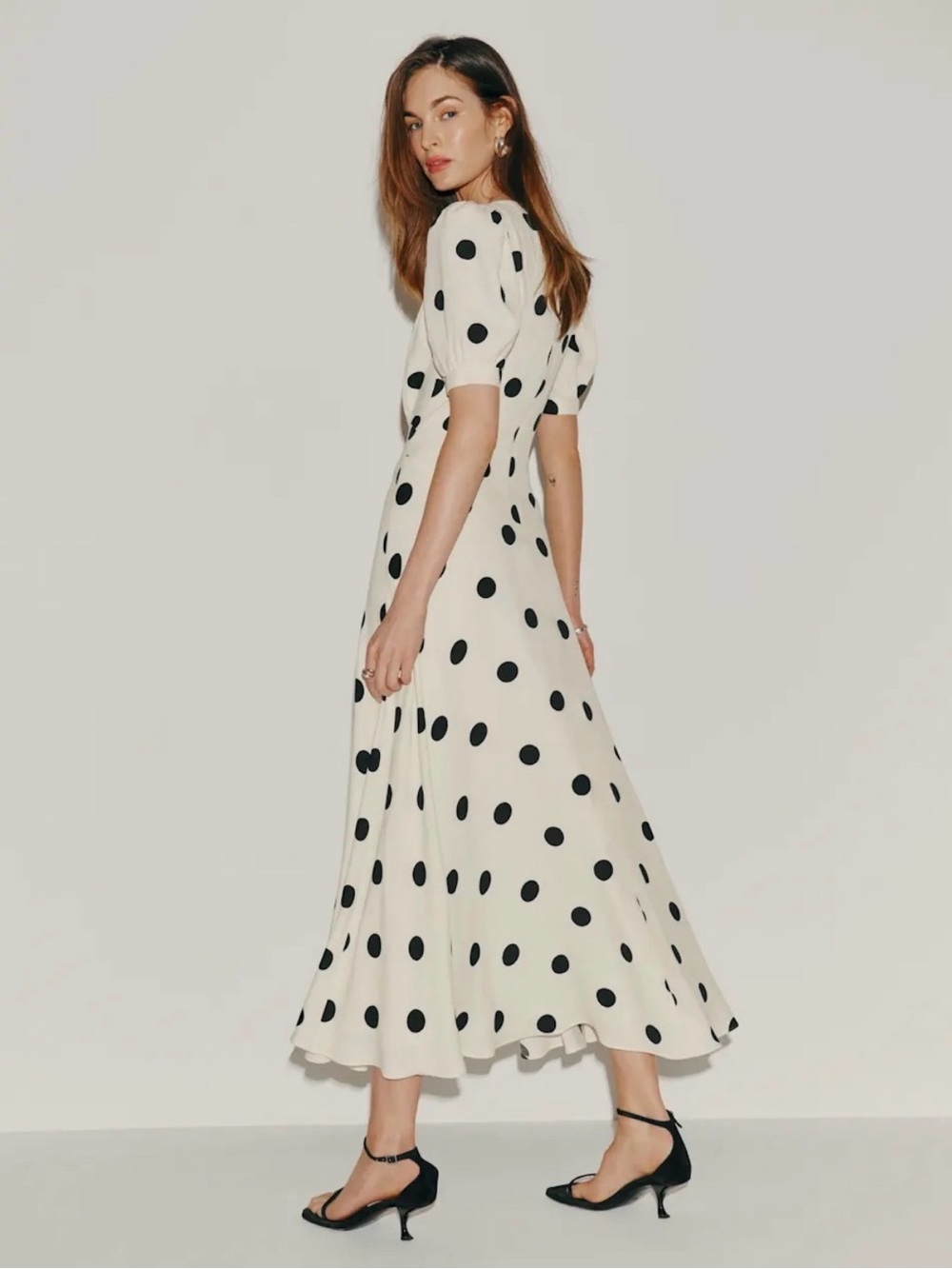 Reformation Naira Dress in Polka Dot - NWT Rare Sold Out Online Size 4 - Picture 3 of 6